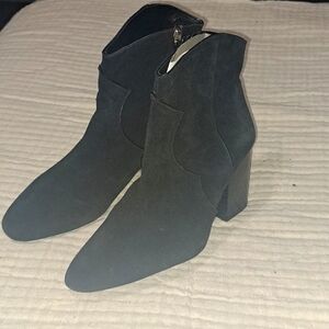 NWT Zara Basic Western Style Black Suede Ankle boot SZ 40 US 9